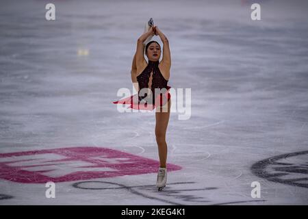 SHEFFIELD, Sheffield. 12., 2022. November. Junge Koreanerinnen starten am Samstag, 12. November 2022, im Kurzprogramm der Frauen beim ISU Grand Prix - MK John Wilson Trophy 2022 im ICE Sheffield. SHEFFIELD, Sheffield. Kredit: Taka G Wu/Alamy Live Nachrichten Stockfoto