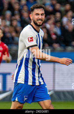 Berlin, Berlin, Deutschland. 12.. November 2022. Hertha BSC-Stürmer MARCO RICHTER (23) ist beim Bundesliga-Spiel Hertha BSC gegen den FC Köln am 12. November 2022 im Berliner Olympiastadion frustriert. (Bild: © Kai Dambach/ZUMA Press Wire) Stockfoto