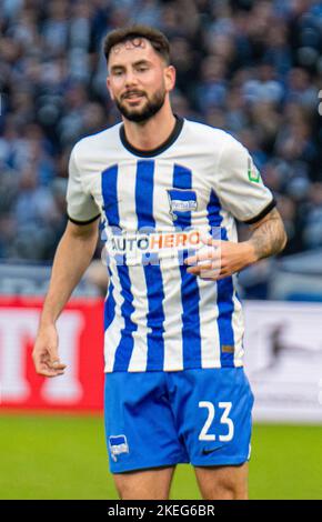 Berlin, Berlin, Deutschland. 12.. November 2022. Hertha BSC-Stürmer MARCO RICHTER (23) ist beim Bundesliga-Spiel Hertha BSC gegen den FC Köln am 12. November 2022 im Berliner Olympiastadion frustriert. (Bild: © Kai Dambach/ZUMA Press Wire) Stockfoto