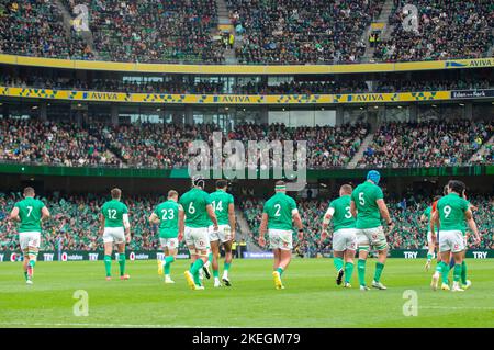 Dublin, Irland. 12.. November 2022. Die irischen Rugby-Spieler beim Spiel der Bank of Ireland Nations Series zwischen Irland und Fidschi im Aviva Stadium in Dublin, Irland, am 12. November 2022 (Foto von Andrew SURMA/ Quelle: SIPA USA/Alamy Live News Stockfoto