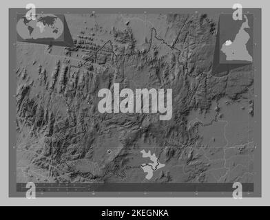 Nord-Ouest, Region Kamerun. Höhenkarte in Graustufen mit Seen und Flüssen. Karten für zusätzliche Eckposition Stockfoto