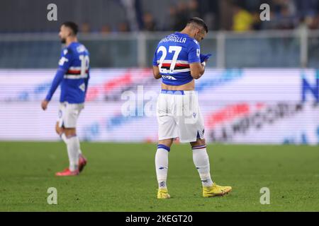 Genua, Italien, 12.. November 2022. Fabio Quagliarella von UC Sampdoria reagiert nach dem letzten Pfeifen der Serie A-Partie bei Luigi Ferraris, Genua. Bildnachweis sollte lauten: Jonathan Moscrop / Sportimage Kredit: Sportimage/Alamy Live News Stockfoto