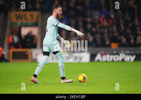 Molineux, Wolverhampton, England am 12. November 2022. Jose Sa von Wolverhampton Wanderers in Aktion während des Premier League-Spiels zwischen Wolverhampton Wanderers und Arsenal am 12. November 2022 in Molineux, Wolverhampton, England. Foto von Scott Boulton. Nur zur redaktionellen Verwendung, Lizenz für kommerzielle Nutzung erforderlich. Keine Verwendung bei Wetten, Spielen oder Veröffentlichungen einzelner Clubs/Vereine/Spieler. Kredit: UK Sports Pics Ltd/Alamy Live Nachrichten Gutschrift: UK Sports Pics Ltd/Alamy Live Nachrichten Stockfoto