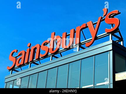 Sainsbury's Logo, Supermarkt, Kings Lynn, Norfolk, England, Großbritannien Stockfoto