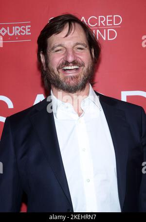 Beverly Hills, Ca. 12.. November 2022. William Mapother bei der Weltpremiere von On Sacred Ground während des Red National International Film Festival im Fine Arts Theatre in Beverly Hills, Kalifornien, am 12. November 2022. Quelle: Saye Sadou/Media Punch/Alamy Live News Stockfoto