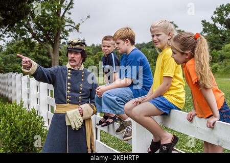 Newport News Virginia, Lee Hall Mansion, Besucher reisen Reise touristischer Tourismus Wahrzeichen Kultur Kultur Kultur, Urlaub Gruppe Menschen Person Stockfoto