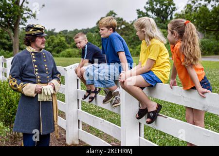 Newport News Virginia, Lee Hall Mansion, Besucher reisen Reise touristischer Tourismus Wahrzeichen Kultur Kultur Kultur, Urlaub Gruppe Menschen Person Stockfoto