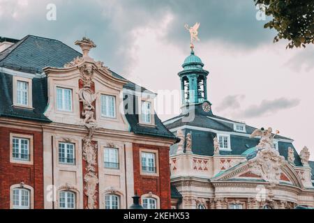 Münster Schloss, jetzt Gastgeber der Universität. Architektur und Bildung in Deutschland Konzept Stockfoto