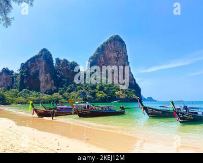 Railay und Phra nang Cave Beach in Krabi, Thailand Stockfoto