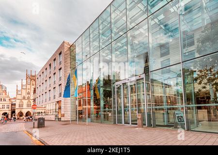 26. Juli 2022, Münster, Deutschland: Amtsgebäude oder Bezirksregierung Haupteingang Stockfoto