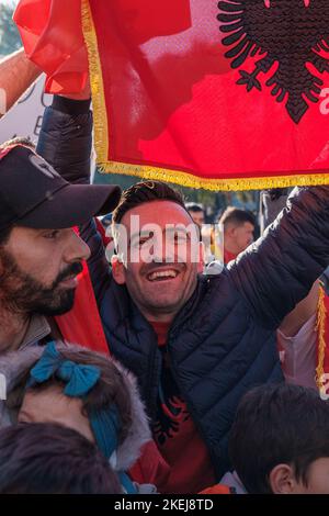 Die in London lebenden Albaner kamen auf breiter Basis heraus, nachdem Suella Braverman angedeutet hatte, dass Albaner, die nach Großbritannien gekommen sind, Kriminelle seien Stockfoto