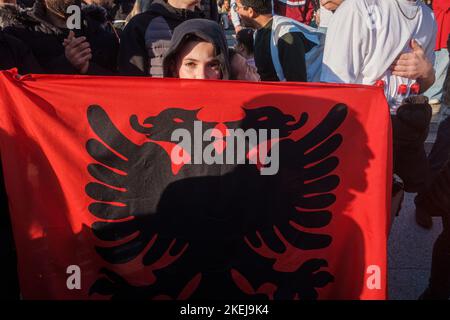 Die in London lebenden Albaner kamen auf breiter Basis heraus, nachdem Suella Braverman angedeutet hatte, dass Albaner, die nach Großbritannien gekommen sind, Kriminelle seien Stockfoto