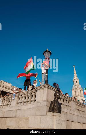 Die in London lebenden Albaner kamen auf breiter Basis heraus, nachdem Suella Braverman angedeutet hatte, dass Albaner, die nach Großbritannien gekommen sind, Kriminelle seien Stockfoto