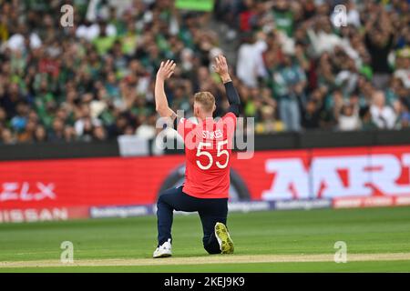 Melbourne, Australien. 13.. November 2022. Ben Stokes aus England appelliert während des ICC Men's World Cup Spiels T20 zwischen Pakistan und England am 13. November 2022 in Melbourne, Australien, an die LBW. (Foto : Izhar Khan) BILD AUF REDAKTIONELLE VERWENDUNG beschränkt - STRENG KEINE KOMMERZIELLE NUTZUNG Quelle: Izhar Ahmed Khan/Alamy Live News/Alamy Live News Stockfoto