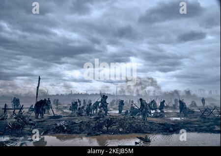 ALL QUIET ON THE WESTERN FRONT (2022) -ORIGINALTITEL: IM WESTEN NICHTS NEUES-, REGIE EDWARD BERGER. Kredit: Amusement Park Films / Album Stockfoto