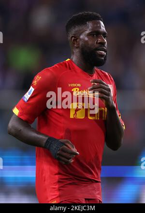 Genua, Italien, 12.. November 2022. Samuel Umiti von US Lecce reagiert während der Serie A Spiel bei Luigi Ferraris, Genua. Bildnachweis sollte lauten: Jonathan Moscrop / Sportimage Kredit: Sportimage/Alamy Live News Stockfoto