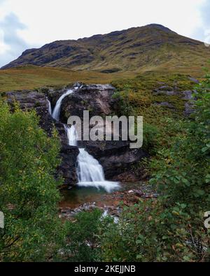 Das Treffen der drei Gewässer am Fuße der drei Schwestern von Glencoe, Schottland, Großbritannien Stockfoto