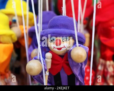 Niedliche Clown Marionette Puppen für Kinder Stockfoto