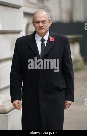 Der Vorsitzende der Liberaldemokraten, Sir Edward Davey, in der Downing Street, London, vor dem Gedenksonntag im Cenotaph, in Whitehall, London. Bilddatum: Sonntag, 13. November 2022. Stockfoto