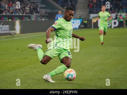 12. November 2022, PreZero Arena, Sinsheim, GER, 1. FBL, TSG 1899 Hoffenheim vs VfL Wolfsburg, DFL Vorschriften verbieten die Verwendung von Fotos als Bildsequenzen und/oder quasi-Video. Im Bild Ridle Baku (Wolfsburg) Stockfoto