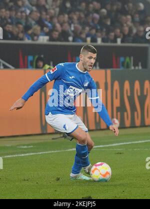 12. November 2022, PreZero Arena, Sinsheim, GER, 1. FBL, TSG 1899 Hoffenheim vs VfL Wolfsburg, DFL-Vorschriften verbieten die Verwendung von Fotografien als Bildsequenzen und/oder quasi-Video. Im Bild Andrej Kramaric (Hoffenheim) Stockfoto
