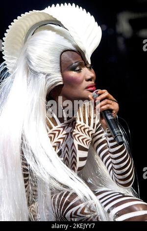 Grace Jones tritt in der Nacht der Proms in Gelredome Arnhem Holland vvbvanbree Fotografie auf Stockfoto