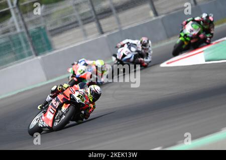 Mandalika, Mandalika der Provinz West Nusa Tenggara in Indonesien. 13.. November 2022. Rennfahrer treten am 13. November 2022 während der Superbike-Weltmeisterschaft auf dem Mandalika Circuit in Mandalika in der Provinz West Nusa Tenggara in Indonesien an. Quelle: Veri Sanovri/Xinhua/Alamy Live News Stockfoto