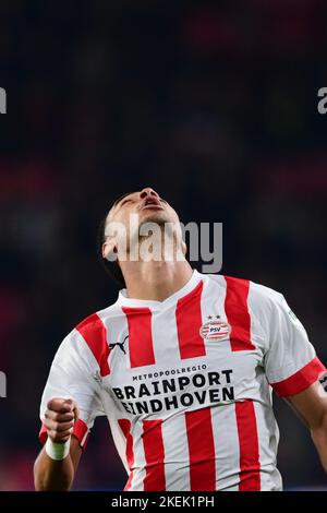 EINDHOVEN - Cody Gakpo vom PSV während des niederländischen Eredivisie-Spiels zwischen PSV Eindhoven und AZ am 12. November 2022 im Phillips Stadium in Eindhoven, Niederlande. ANP OLAF KRAAK Stockfoto