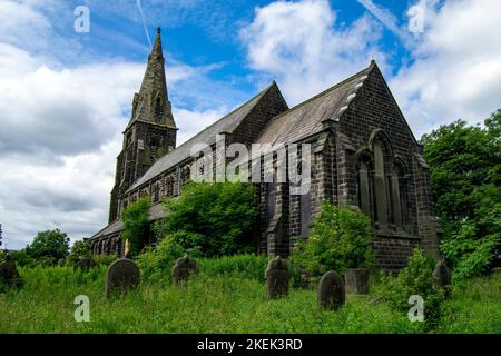 St. Paul's Church Denholme, bevor sie zu einem Heim umgewandelt wird. Stockfoto