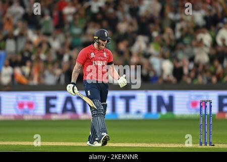 Melbourne, Australien. 13.. November 2022. Ben Stokes aus England feiert den Sieg und den Sieg Englands beim ICC Men-Weltcup-Spiel T20 zwischen Pakistan und England auf dem Melbourne Cricket Ground am 13. November 2022 in Melbourne, Australien. (Foto : Izhar Khan) BILD AUF REDAKTIONELLE VERWENDUNG beschränkt - STRENG KEINE KOMMERZIELLE NUTZUNG Quelle: Izhar Ahmed Khan/Alamy Live News/Alamy Live News Stockfoto