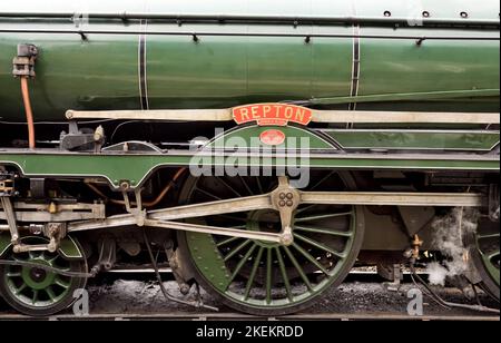 Southern Railway Schools Klasse Lokomotive Nr. 926 Repton am Bahnhof Goathland, North Yorkshire Moors Railway. Stockfoto