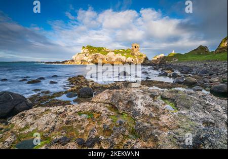 Kinbane Castle an der Küste von Antrim, Nordirland. Stockfoto