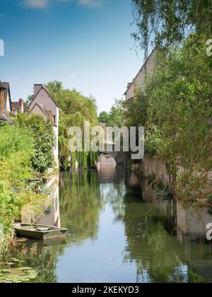 Fluss L'Eure in der Altstadt von Chartres Stockfoto