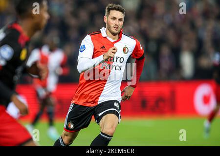 ROTTERDAM, NIEDERLANDE - 13. NOVEMBER: Santiago Gimenez von Feyenoord während des niederländischen Eredivisie-Spiels zwischen Feyenoord und Excelsior Rotterdam am 13. November 2022 in de Kuip in Rotterdam, Niederlande (Foto: Peter Lous/Orange Picts) Stockfoto