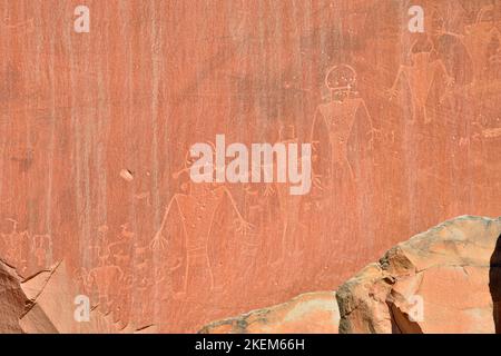 Einheimische Felszeichnungen am Fremont River Canyon, Capitol Reef National Park, Utah, USA Stockfoto