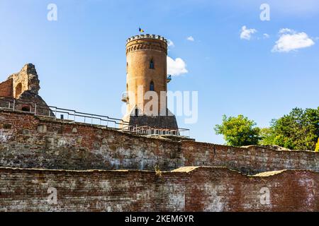 Der Chindia Tower oder Turnul Chindiei ist ein Turm im Targoviste Royal Court in der Innenstadt von Targoviste, Rumänien Stockfoto