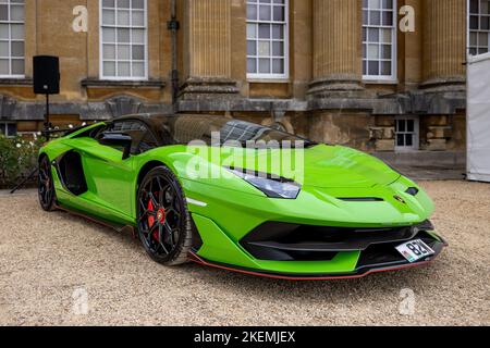 2020 Lamborghini Aventador SVJ LP 770-4 ‘82W’ wird auf der Concours d’Elégance Motorshow im Blenheim Palace am 4.. September 2022 ausgestellt Stockfoto