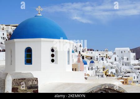 Orthodoxe Kirche Panagia Agion Panton, Oia oder Ia, (Pano Meria), Santorin, Griechenland, Europa Stockfoto