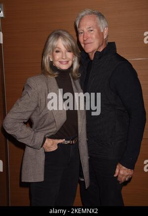 Deidre Hall und Drake Hogestyn bei der Ankunft an den Tagen unseres Lebens Day of Days 2022 Fan Event im J.W. Marriott at LA LIVE in Los Angeles, CA am 12. November 2022. © Janet Gough / AFF-USA.COM Stockfoto