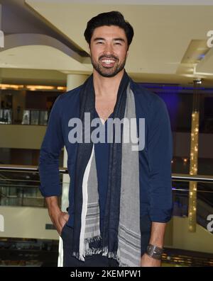 Remington Hoffman bei der Ankunft an den Tagen unseres Lebens Day of Days 2022 Fan Event im J.W. Marriott at LA LIVE in Los Angeles, CA am 12. November 2022. © Janet Gough / AFF-USA.COM Stockfoto