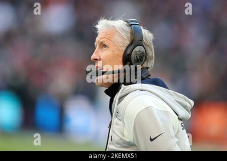 München, Deutschland. 13. Nov, 2022. firo : 13.. November 2022, Fußball, NFL, National Football League, Saison 2022/2023, Woche 10, Tampa Bay Buccaneers - Seattle Seahawks Trainer Pete Carroll, Seattle Seahawks, Seahawks, Seattle, Halbfigur, Kredit: dpa/Alamy Live Nachrichten Stockfoto