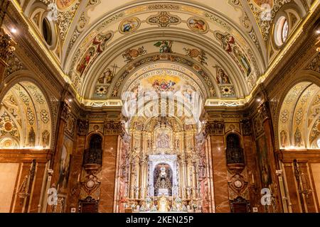 Im Inneren der Kirche La Macarena, in Sevilla, andalusien, spanien Stockfoto