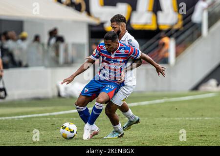 Santos, Brasilien. 13.. November 2022. SP - Santos - 11/13/2022 - BRAZILEIRO A 2022, SANTOS X FORTALEZA - Nathan Spieler von Santos während eines Spiels gegen Fortaleza im Vila Belmiro Stadion für die brasilianische Meisterschaft A 2022. Foto: Raul Baretta/AGIF/Sipa USA Quelle: SIPA USA/Alamy Live News Stockfoto