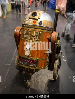 Birmingham, Großbritannien, 13.. November 2022. Öffentlichkeit in Cosplay während der MCM Birmingham Comic Con – einer Popkultur-Veranstaltung, die an diesem Sonntag im National Exhibition Centre, Birmingham stattfindet. Quelle: Lu-Photography/Alamy Live News Stockfoto