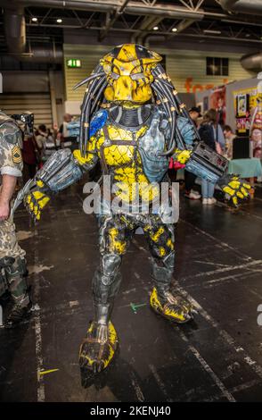 Birmingham, Großbritannien, 13.. November 2022. Öffentlichkeit in Cosplay während der MCM Birmingham Comic Con – einer Popkultur-Veranstaltung, die an diesem Sonntag im National Exhibition Centre, Birmingham stattfindet. Quelle: Lu-Photography/Alamy Live News Stockfoto