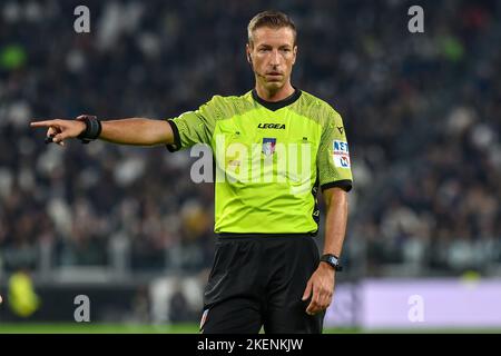 Turin, Italien. 13.. November 2022. Schiedsrichter Davide Massa reagiert während des Fußballspiels der Serie A zwischen dem FC Juventus und der SS Lazio im Juventus-Stadion in Turin (Italien) am 13.. November 2022. Foto Giuliano Marchisciano/Insidefoto Kredit: Insidefoto di andrea staccioli/Alamy Live News Stockfoto