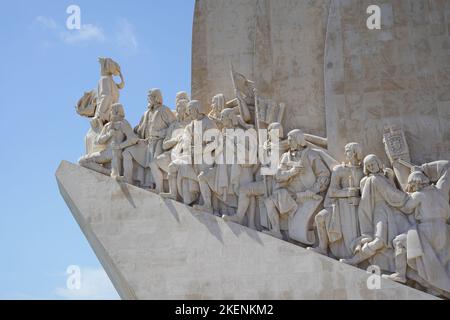 Lissabon, Portugal - 2022. September: Das Padrao dos Descobrimentos (Entdeckungsdenkmal) ist ein Denkmal am Ufer des Flusses Targus, das Portu feiert Stockfoto