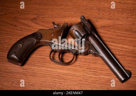 Smith & Wesson 32 Double Action Fourth Model Revolver Stockfoto