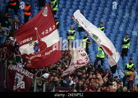 Rom, Italien. 13.. November 2022. Torino-Fans während der Serie Ein Spiel zwischen AS Roma und dem FC Turin im Stadio Olimpico am 13 2022. November in Rom, Italien. (Bild: © Giuseppe Fama/Pacific Press via ZUMA Press Wire) Stockfoto