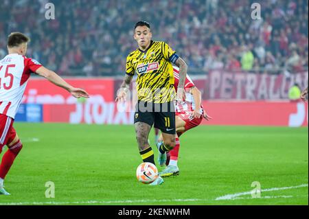 Athen, Lombardei, Griechenland. 13.. November 2022. SERGIO ARAUJO vom AEK FC während des Matchday 13, Greek Super League Spiels zwischen Olympiacos FC und AEK FC im Karaiskakis Stadium am 13. November 2022 in Athen, Griechenland. (Bild: © Stefanos Kyriazis/ZUMA Press Wire) Stockfoto